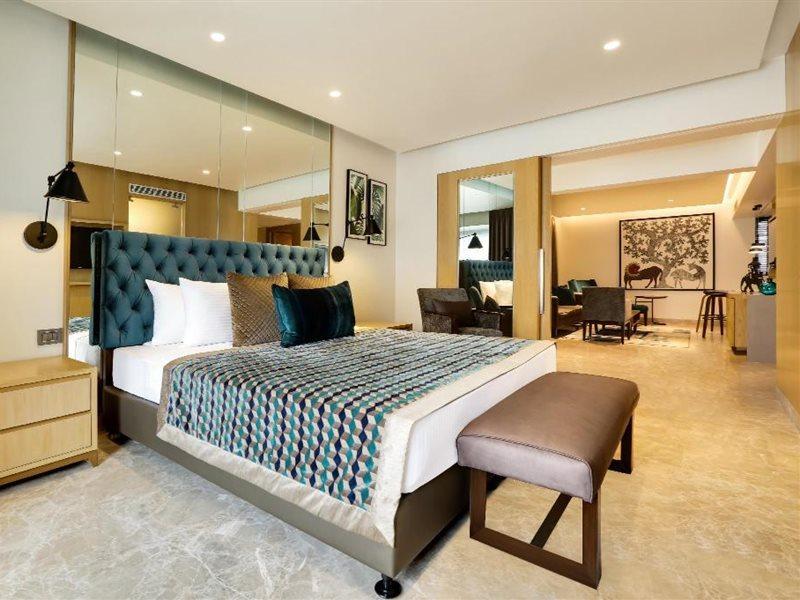 Lemon Tree Hotel Viman Nagar Пюн Екстериор снимка