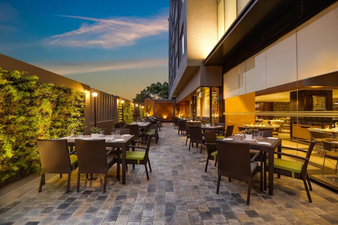 Lemon Tree Hotel Viman Nagar Пюн Екстериор снимка
