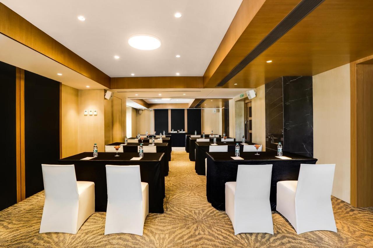 Lemon Tree Hotel Viman Nagar Пюн Екстериор снимка